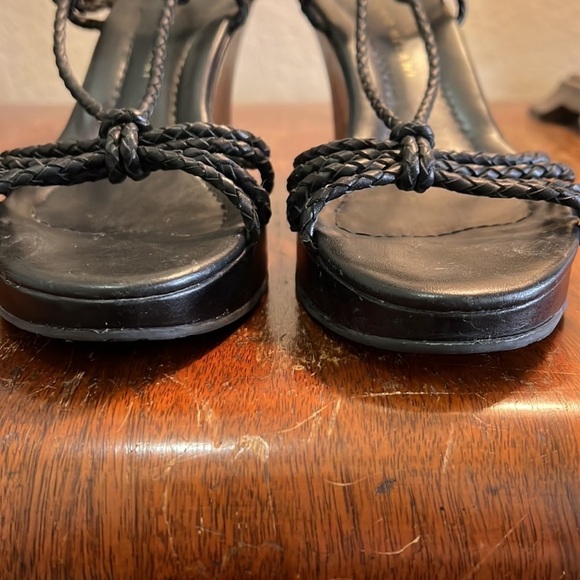 ANTONIO MELANI | Strappy Leather Wedges with Heel Design - Size 6 - Picture 6 of 11